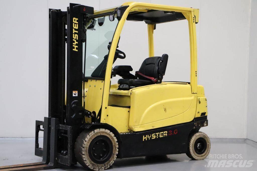 Hyster J3.0XN Akumulátorové vozíky