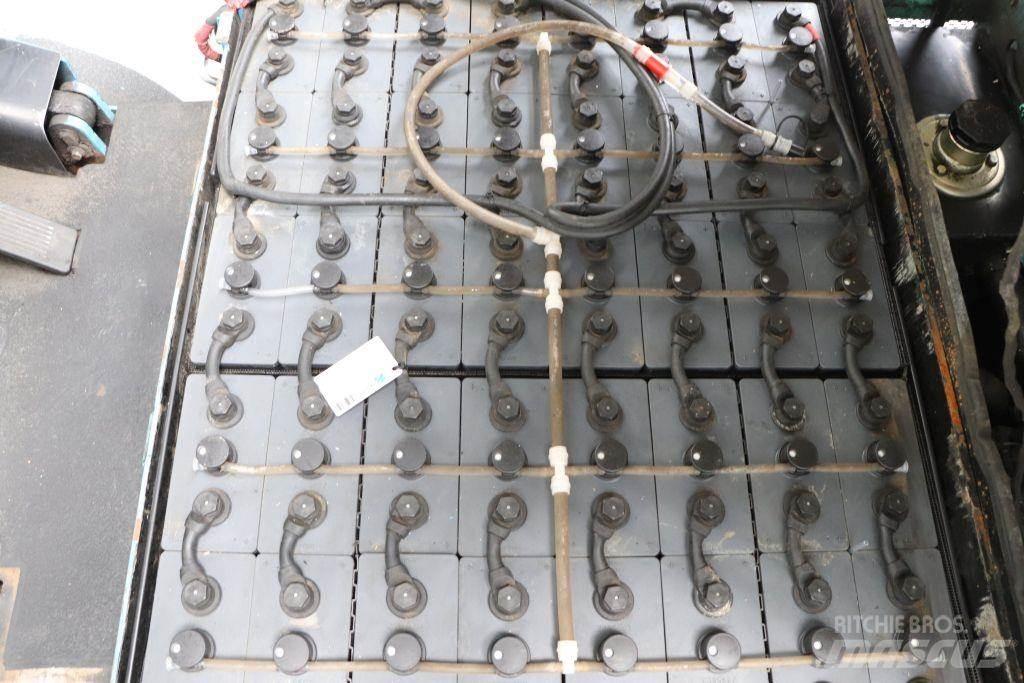 Mitsubishi FBP30 Akumulátorové vozíky