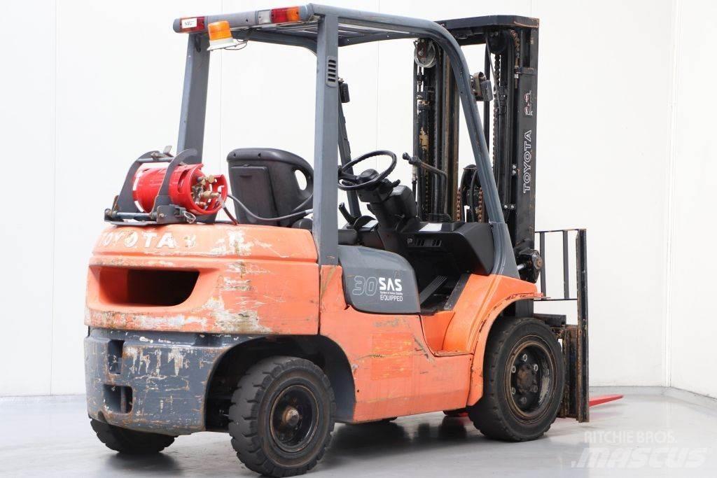Toyota 02-7FGF30 LPG vozíky