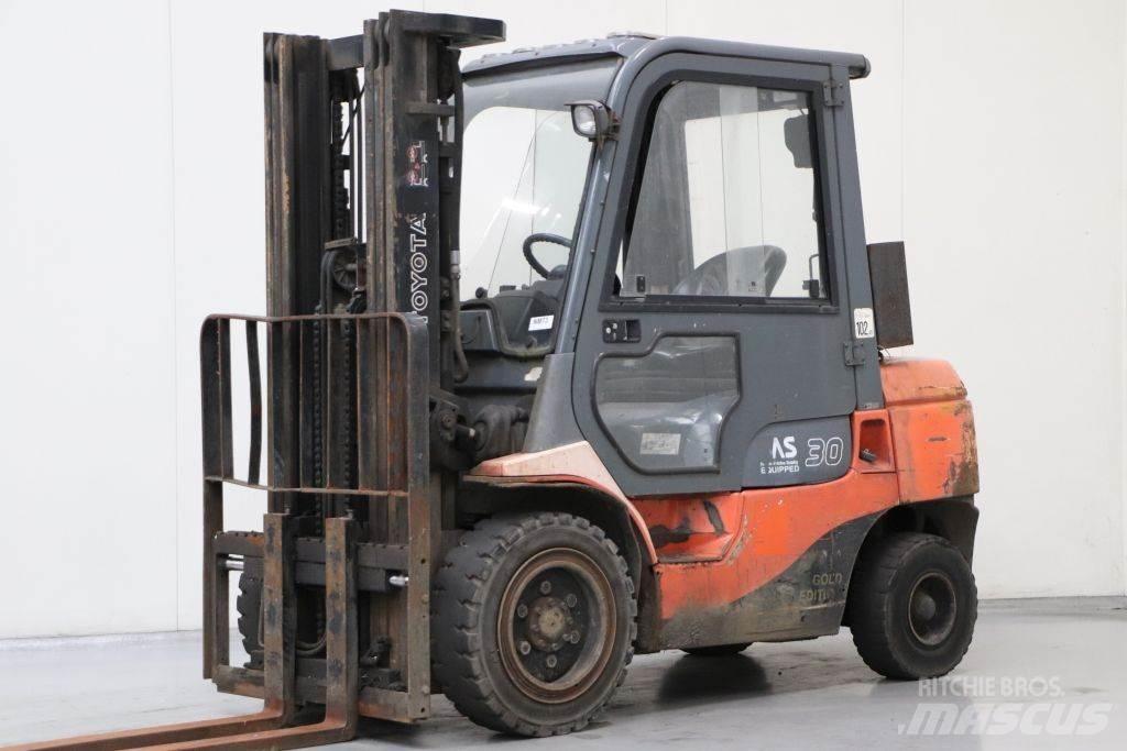 Toyota 62-7FDF30 Dieselové vozíky