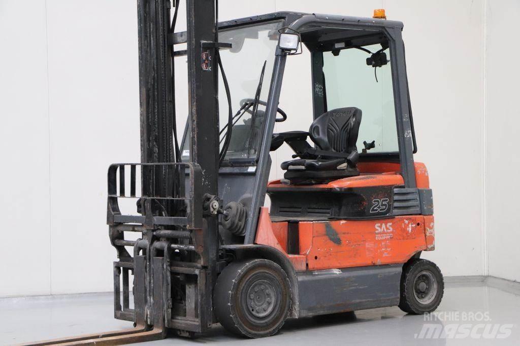 Toyota 7FBMF25 Akumulátorové vozíky