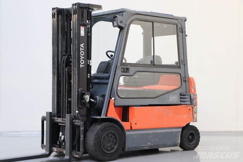 Toyota 7FBMF30 Akumulátorové vozíky