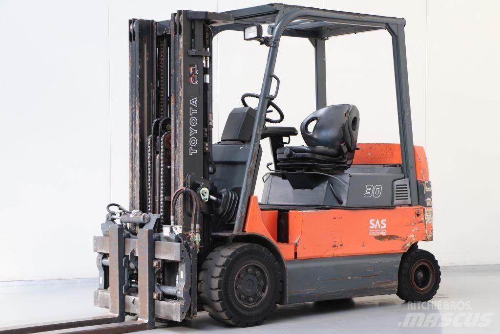 Toyota 7FBMF30 Akumulátorové vozíky