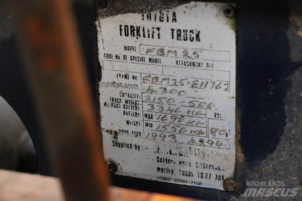 Toyota FBM25 Akumulátorové vozíky