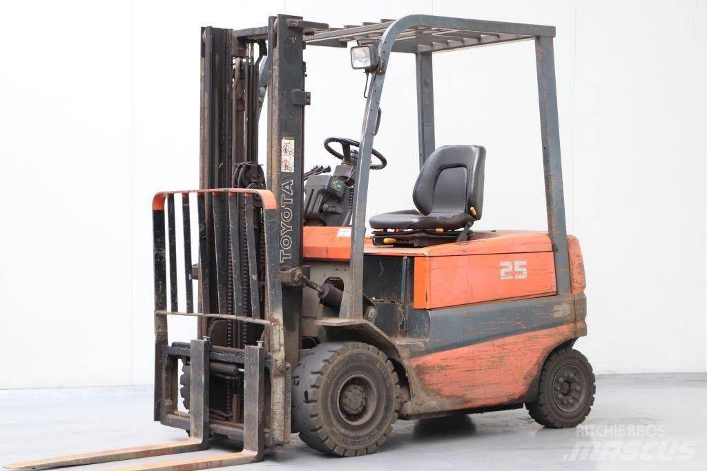 Toyota FBMF20 Akumulátorové vozíky