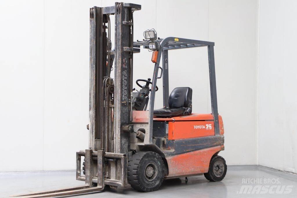 Toyota FBMF25 Akumulátorové vozíky