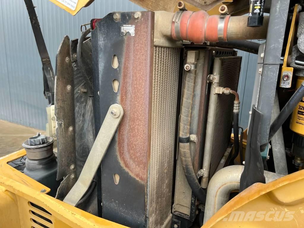 CAT CP76 Ťahačové valce