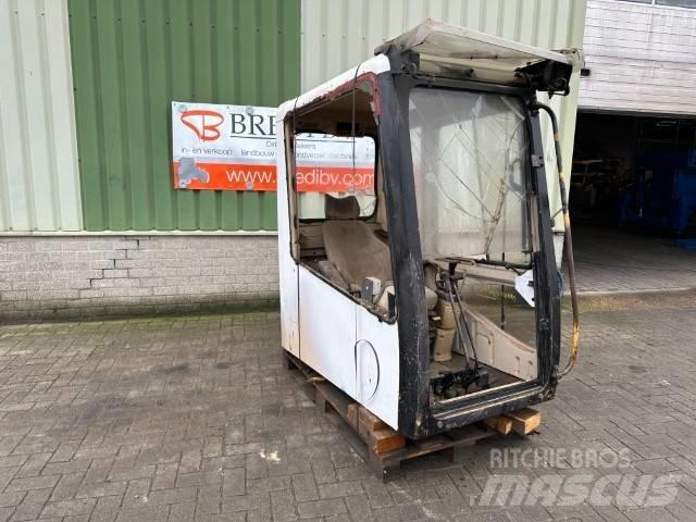 CAT 325 LN Kabíny a interiér