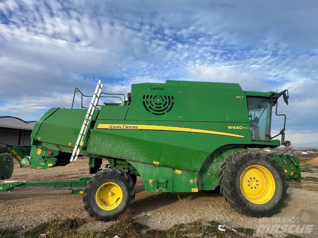 John Deere W 440 PTC Kombinované zberacie stroje
