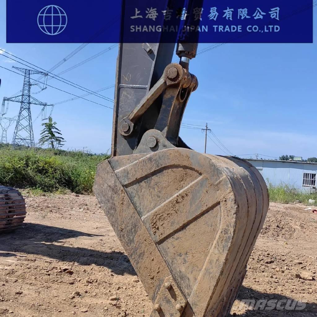 Volvo EC 220 Pásové rýpadlá