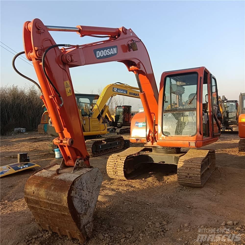 Doosan DH 70 Pásové rýpadlá