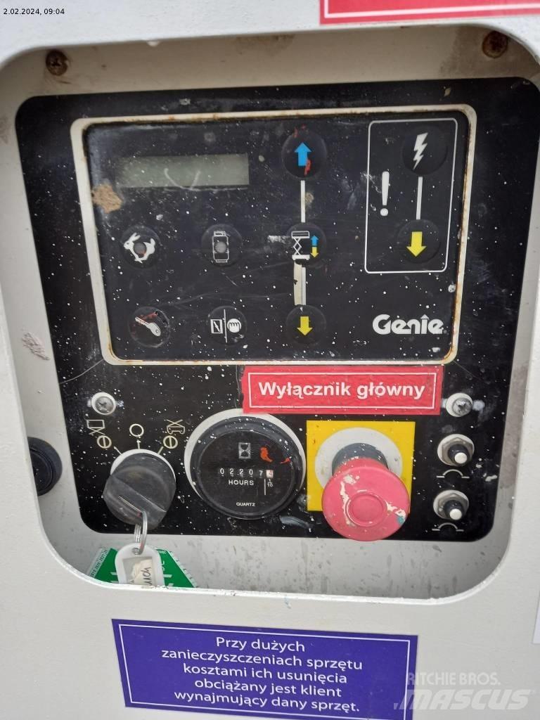 Genie GS 3369 RT Nožnicové zdvíhacie plošiny