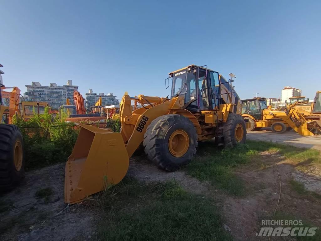 CAT 966 G Kolesové nakladače