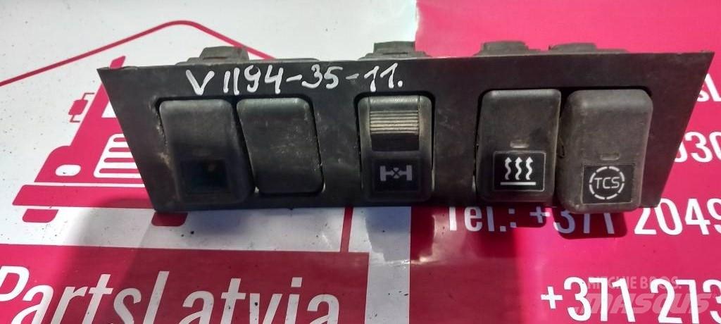 Volvo FH 12. 3175615 Kabíny a interiér