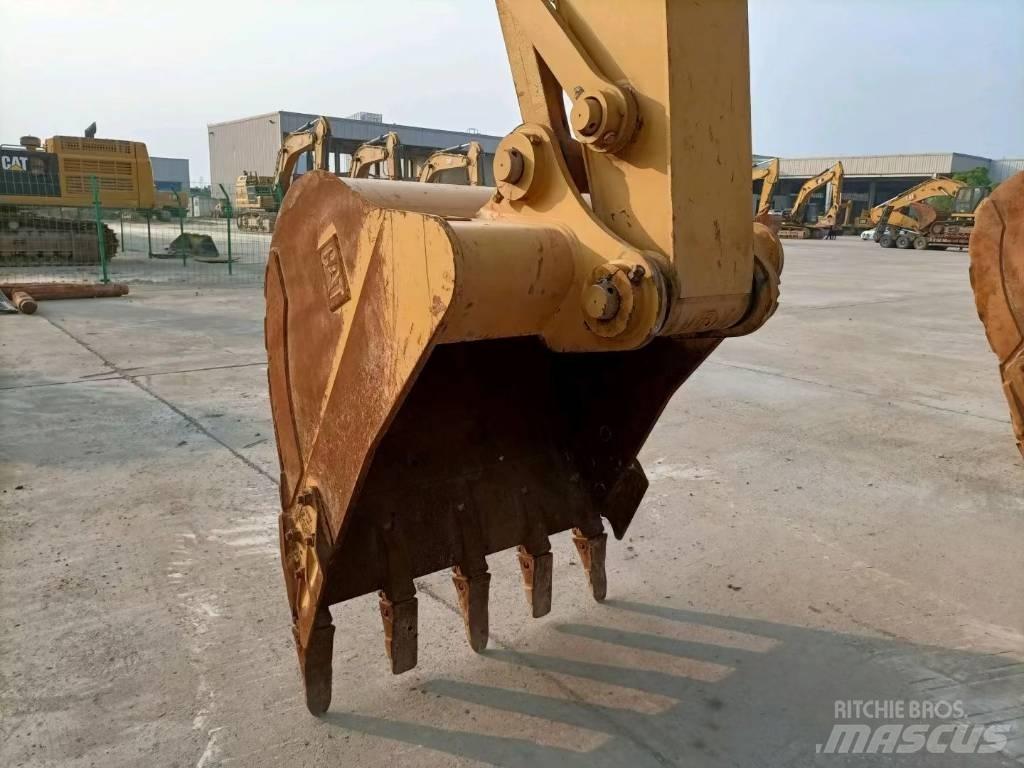 CAT 320GC Pásové rýpadlá