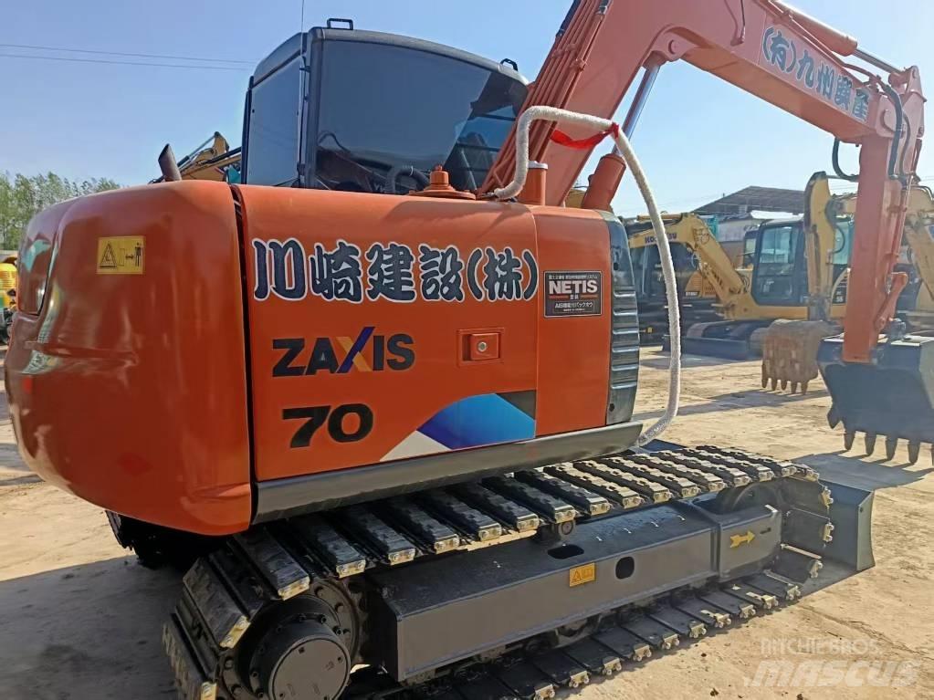 Hitachi ZX 70 Pásové rýpadlá