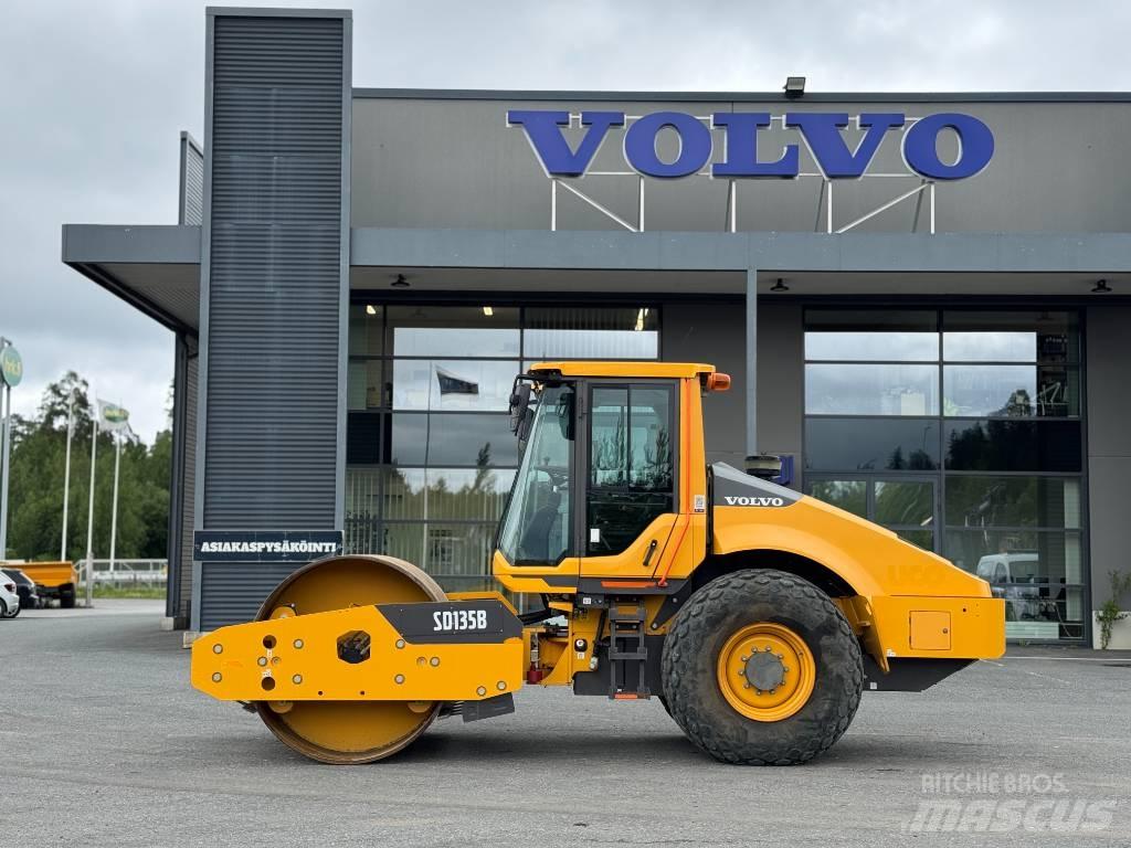 Volvo SD 135 B Ťahačové valce