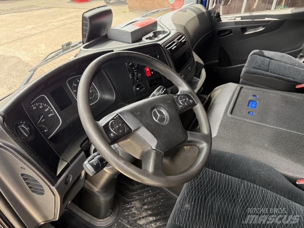Mercedes-Benz 1630L Plošinové nákladné automobily/nákladné automobily so sklápacími bočnicami