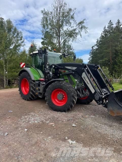 Fendt 716 Vario Traktory