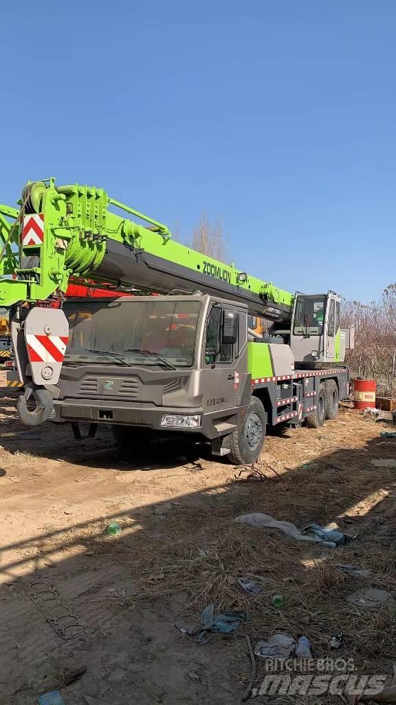Zoomlion ZAT 300 Univerzálne terénne žeriavy