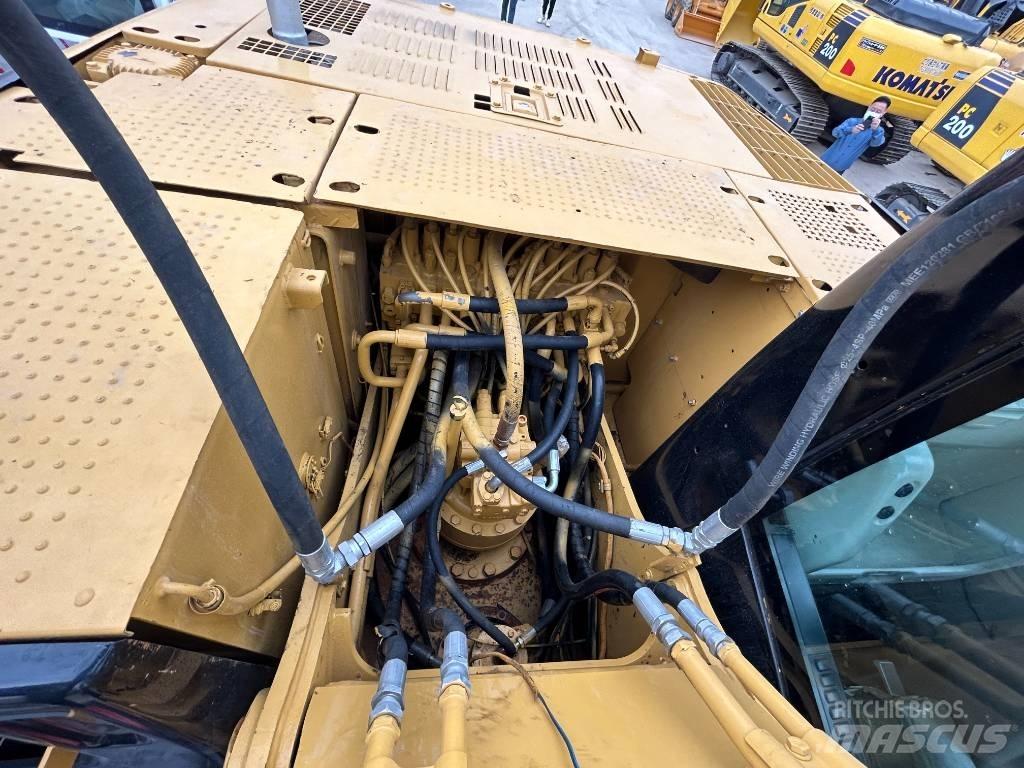 CAT 320C Pásové rýpadlá