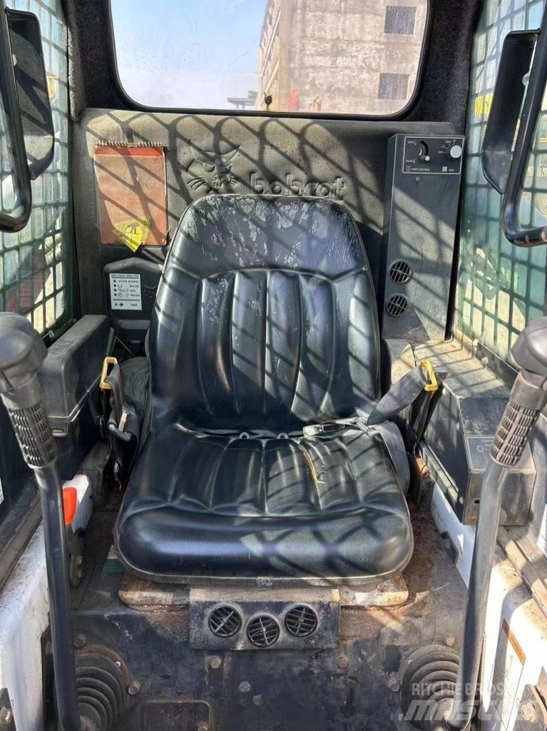 Bobcat S 753 Šmykom riadené nakladače