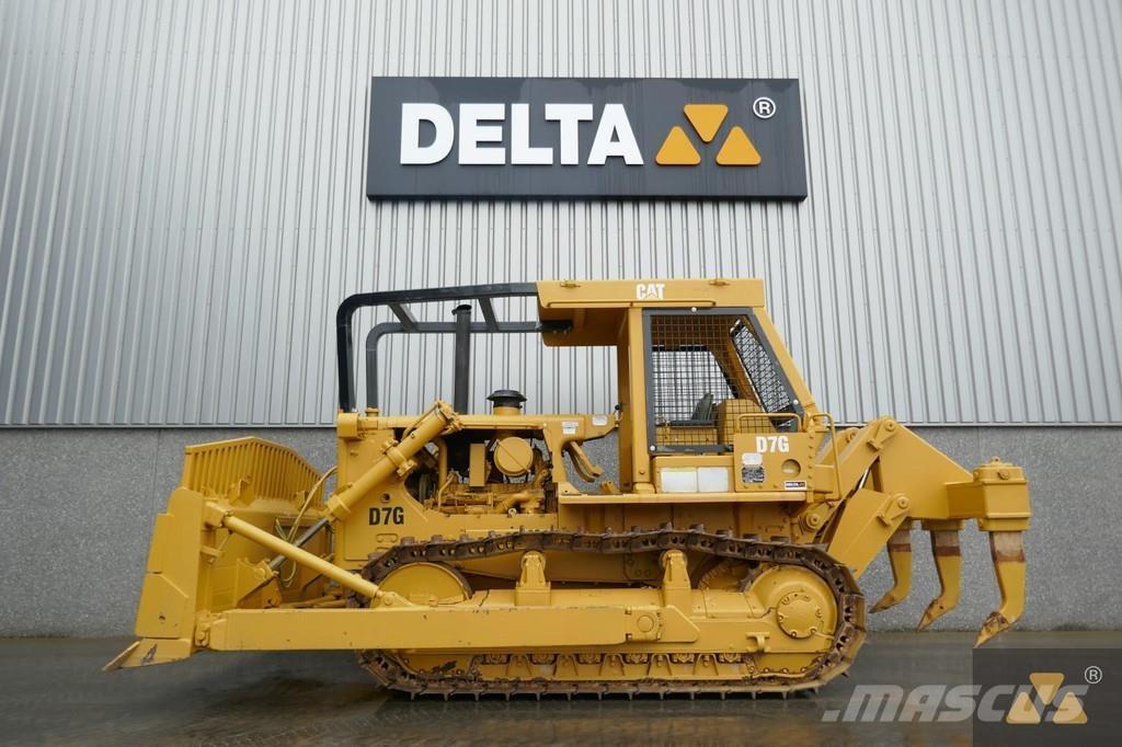 CAT D7G Ex-army Pásové dozéry
