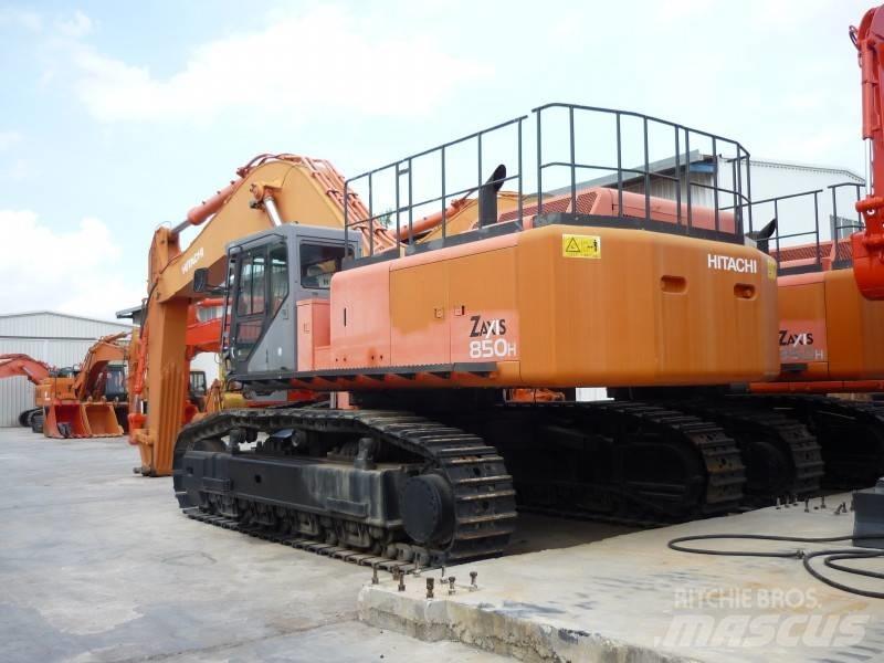 Hitachi ZX 850 H Pásové rýpadlá