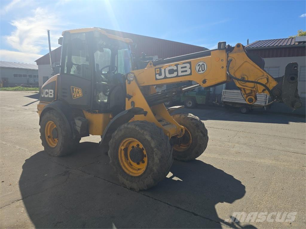 JCB TM 220 Kolesové nakladače