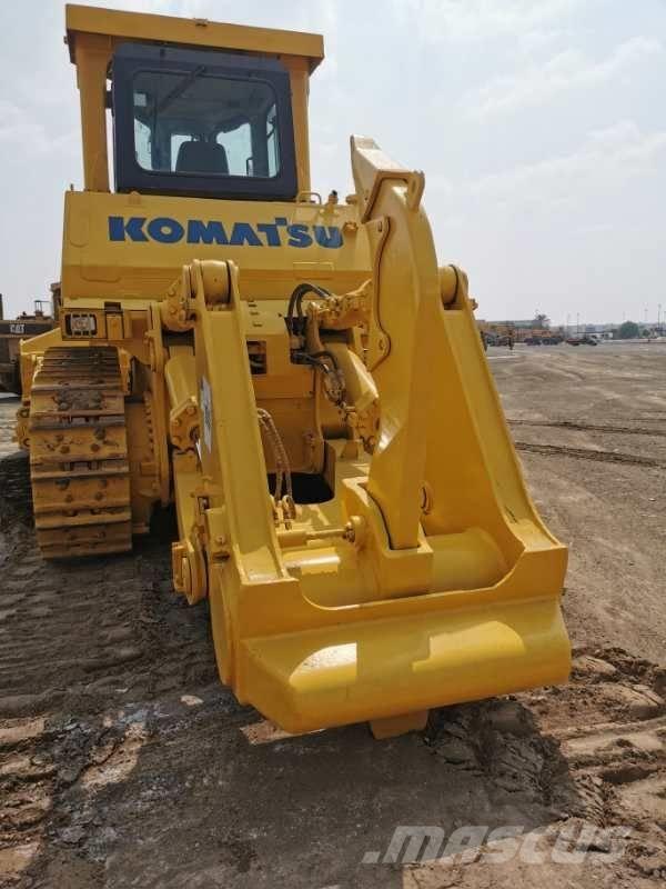 Komatsu D 375 a Pásové dozéry
