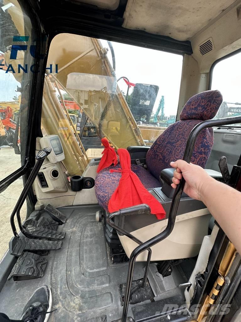 CAT 320 C L Pásové rýpadlá