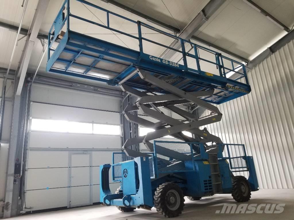 Genie GS3384 RT 4x4 Nožnicové zdvíhacie plošiny