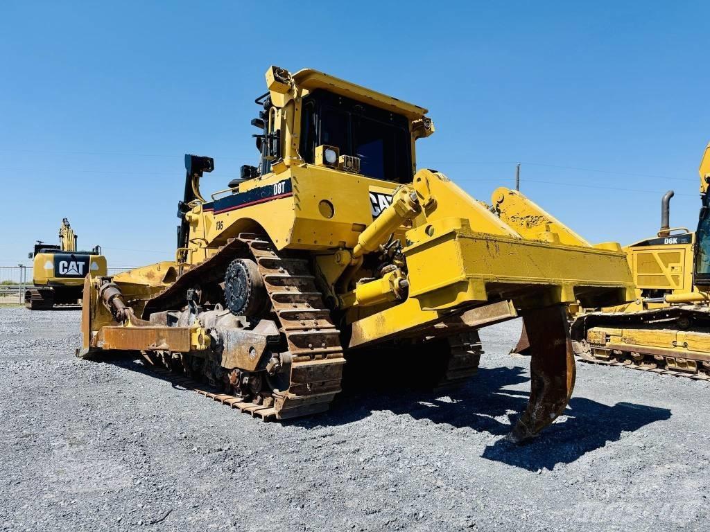 CAT D 8 T Pásové dozéry