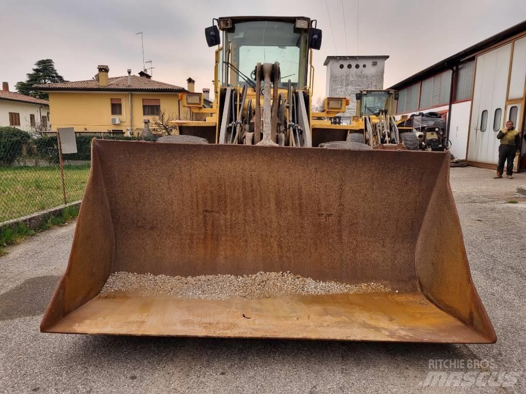 Volvo BM L120C Kolesové nakladače