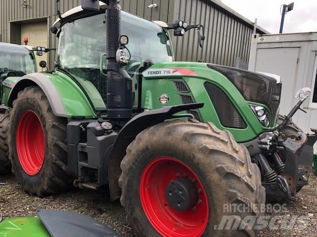 Fendt 716 Profi Plus Traktory