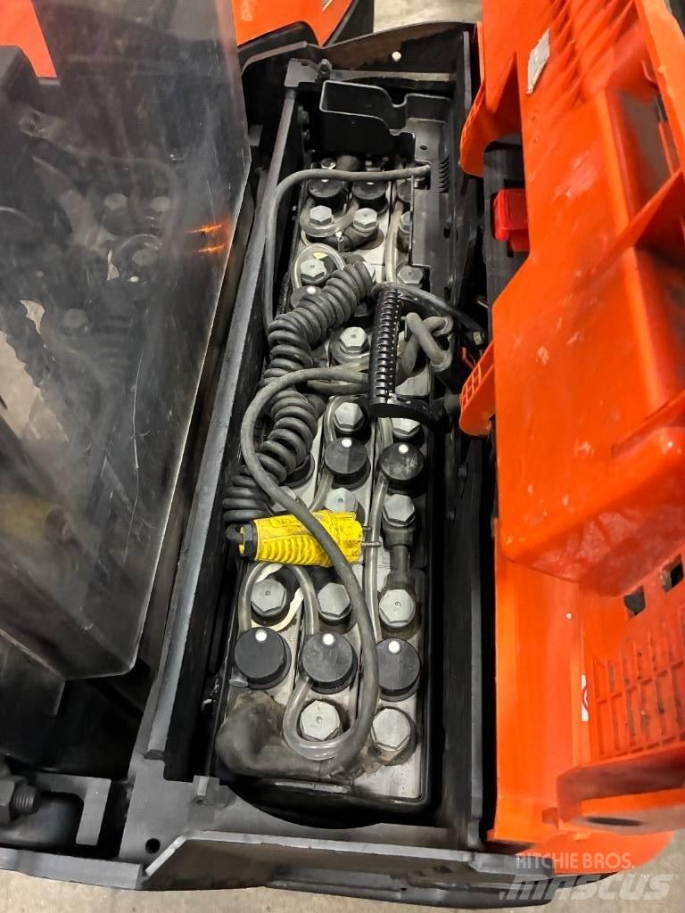 Toyota SWE120L Ručne vedené vysokozdvižné vozíky