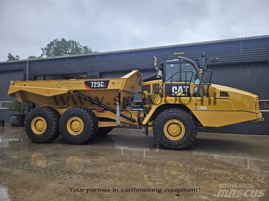 CAT 725C2 Kĺbové nákladné autá
