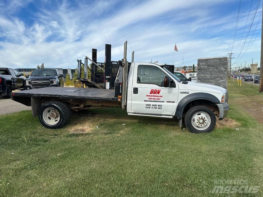 Ford F 550 XLT Plošinové nákladné automobily/nákladné automobily so sklápacími bočnicami