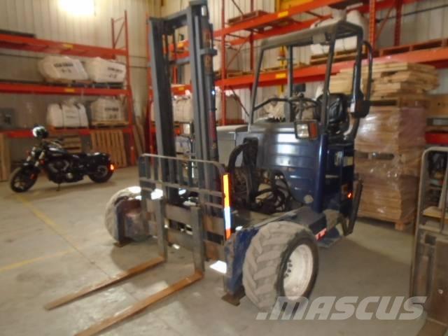 Moffett M45 Terénne vysokozdvižné vozíky