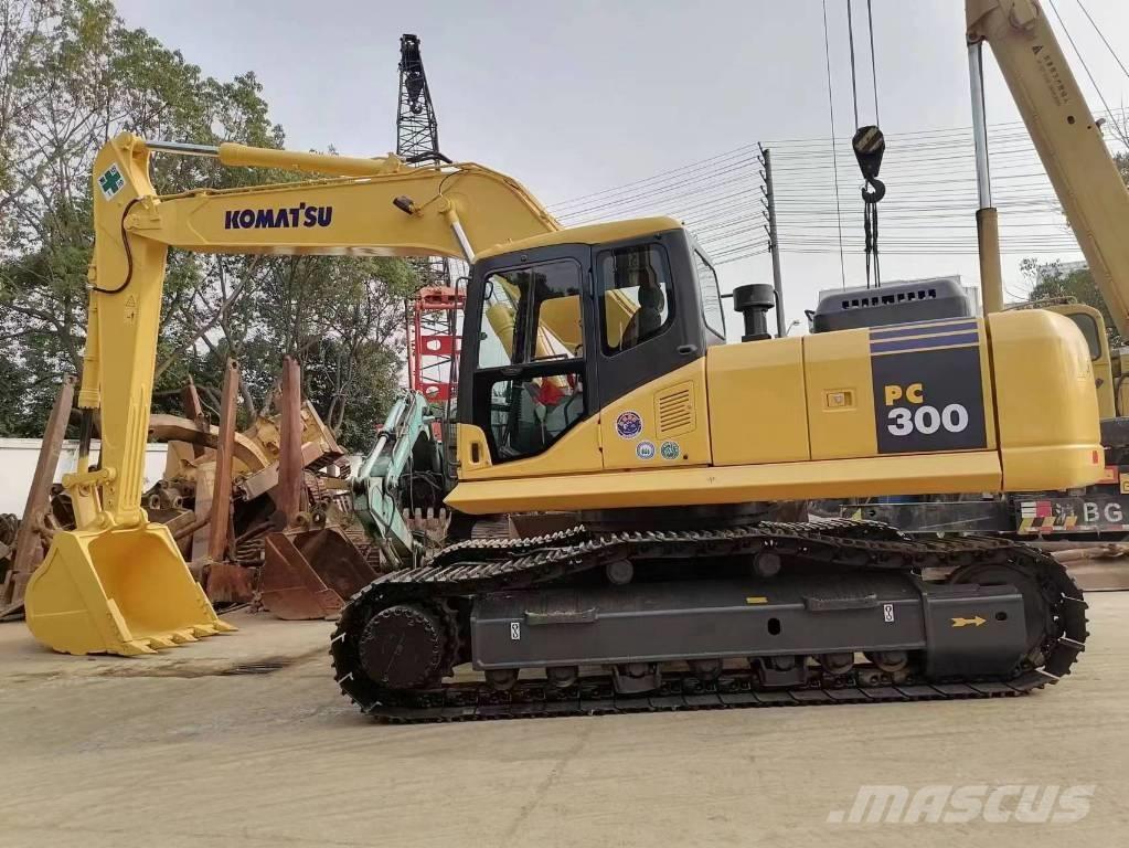 Komatsu PC 300 Pásové rýpadlá
