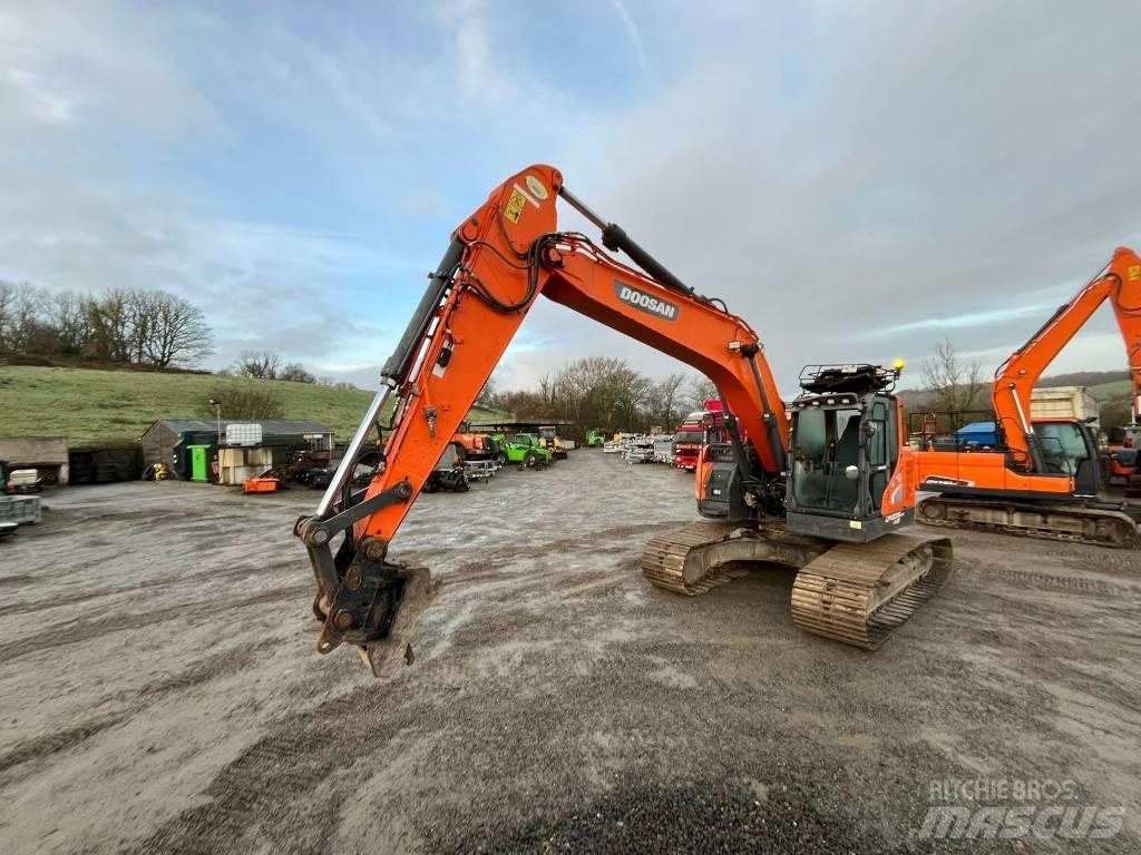 Doosan DX 235 Pásové rýpadlá