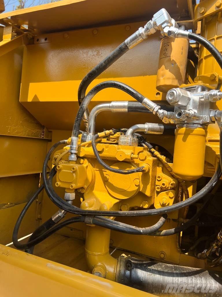 CAT 320C Pásové rýpadlá
