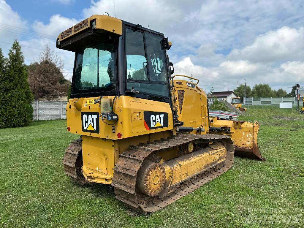 CAT D 4 K 2 XL Pásové dozéry