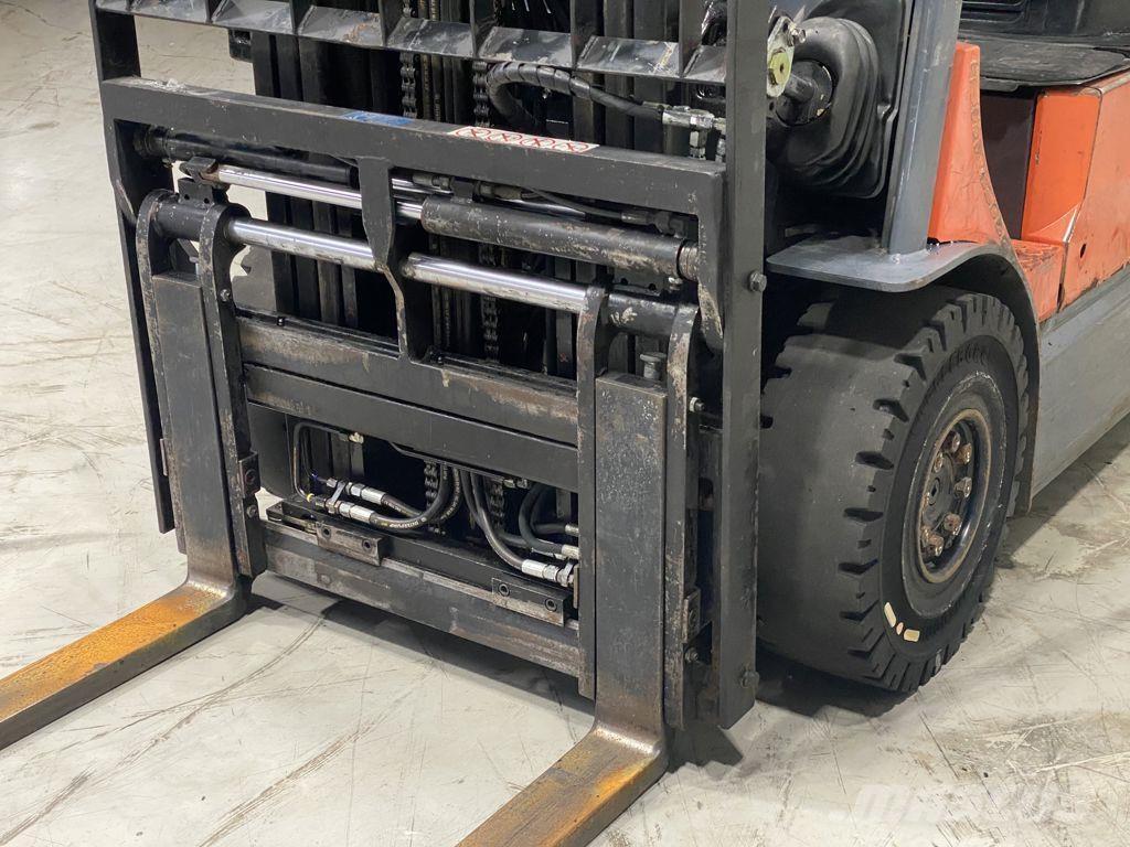 Toyota 7FBMF25 Akumulátorové vozíky