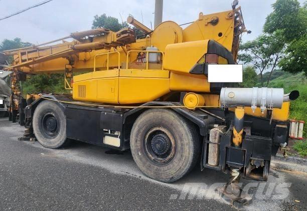 Kobelco RK 250-3 Žeriavy pre ťažký terén
