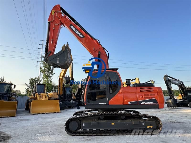 Doosan DX 225 LCA Pásové rýpadlá