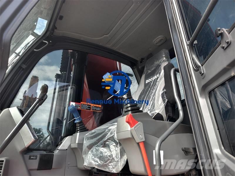 Doosan DX 225 LCA Pásové rýpadlá