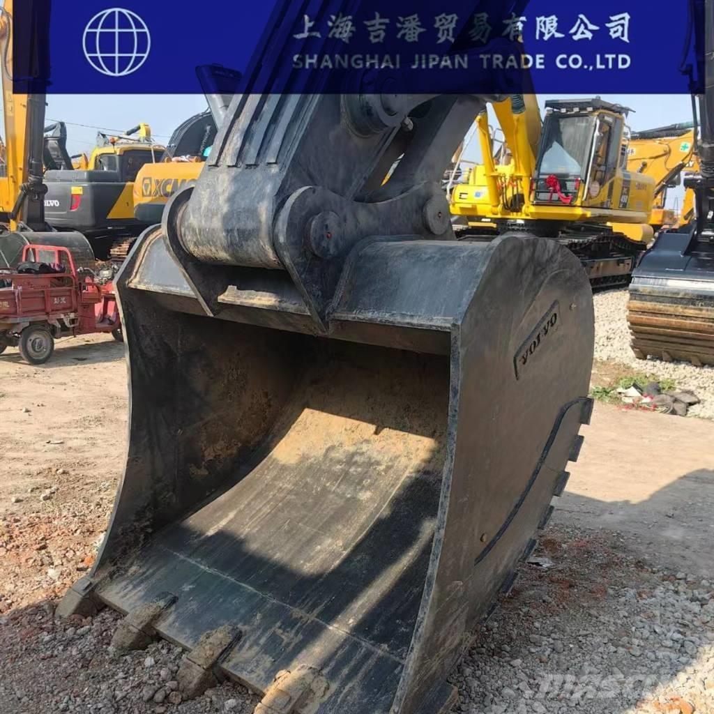 Volvo EC 360 Pásové rýpadlá