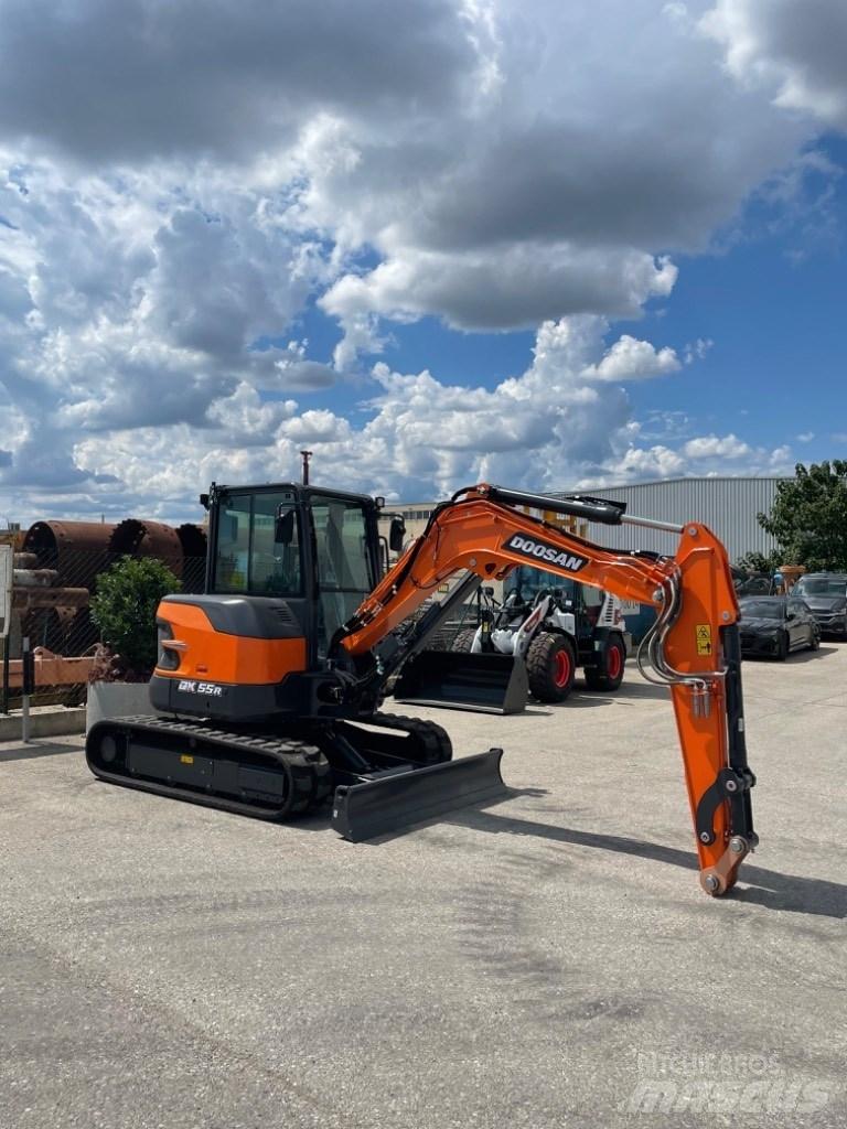 Doosan DX55r Mini rýpadlá < 7t