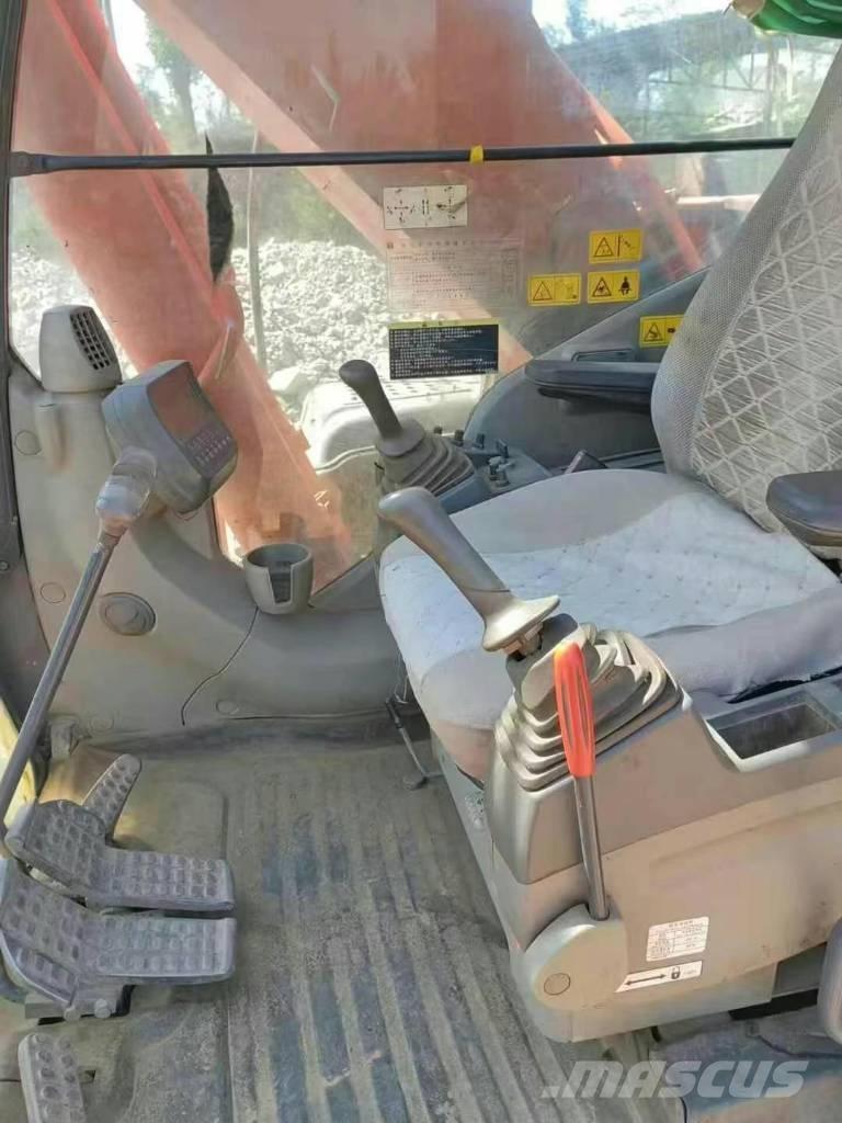 Hitachi zaxis270 Pásové rýpadlá